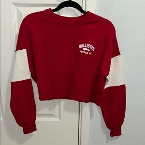 Hollister Women's Red and White Cropped Sweatshirt